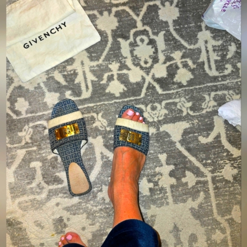 Givenchy flat slides. Size 38,5 - Picture 3 of 11